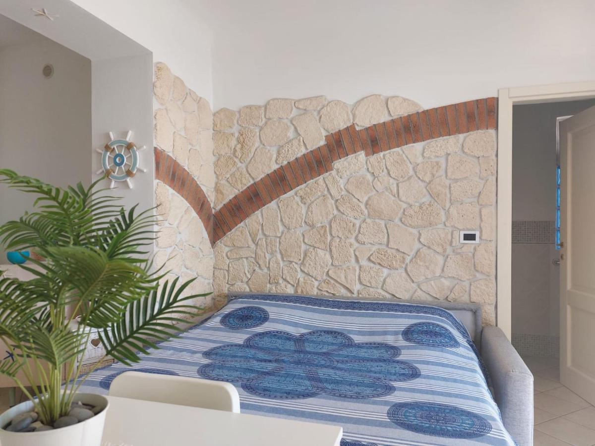 Una Finestra Sul Mare Monolocale Apartment Берджеджи Екстериор снимка